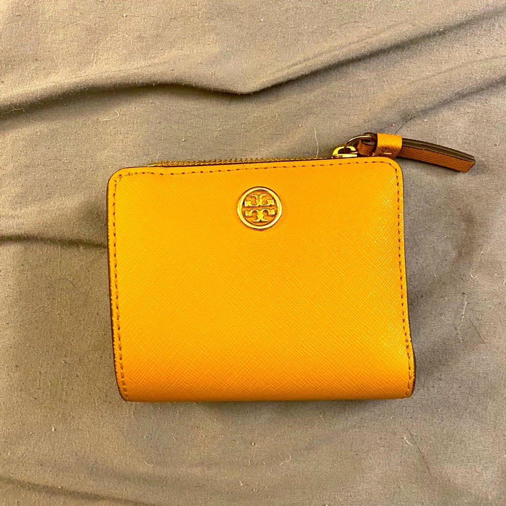Tory Burch tan wallet